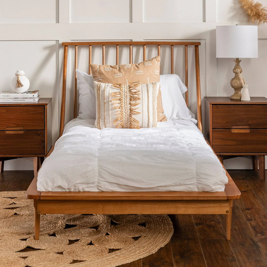 Solid Pine Wood Spindle Bed - Light Oak - Queen S9713