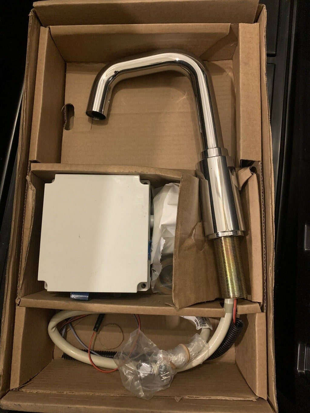 Touchless Bathroom Faucet D44212